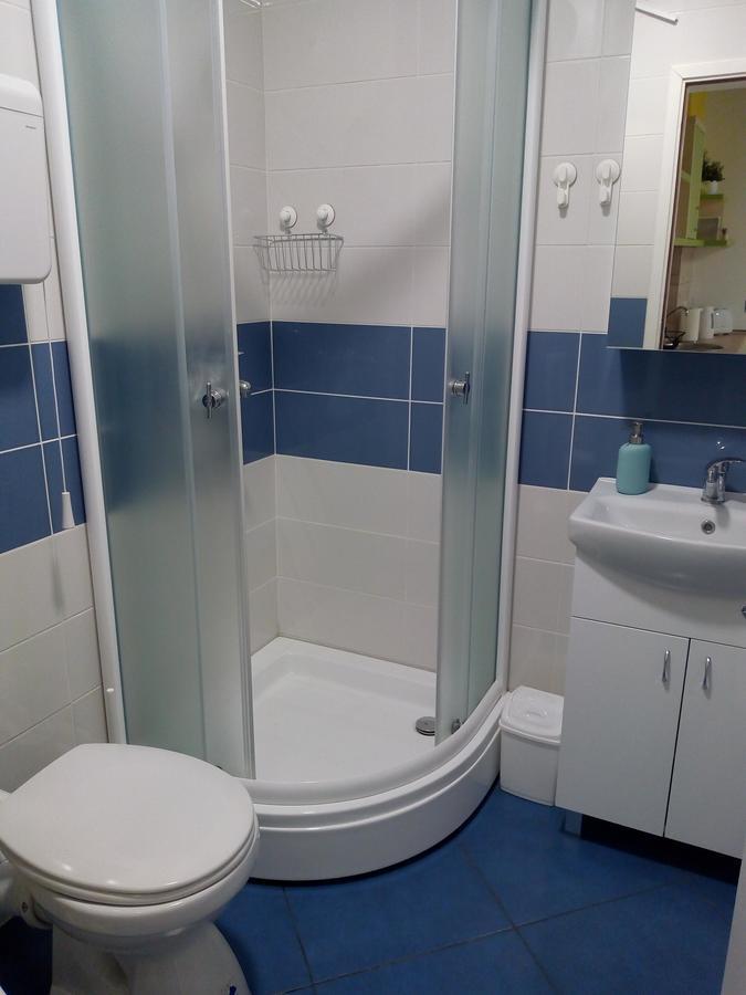 Appartement Studio Jolie à Novi Sad Extérieur photo