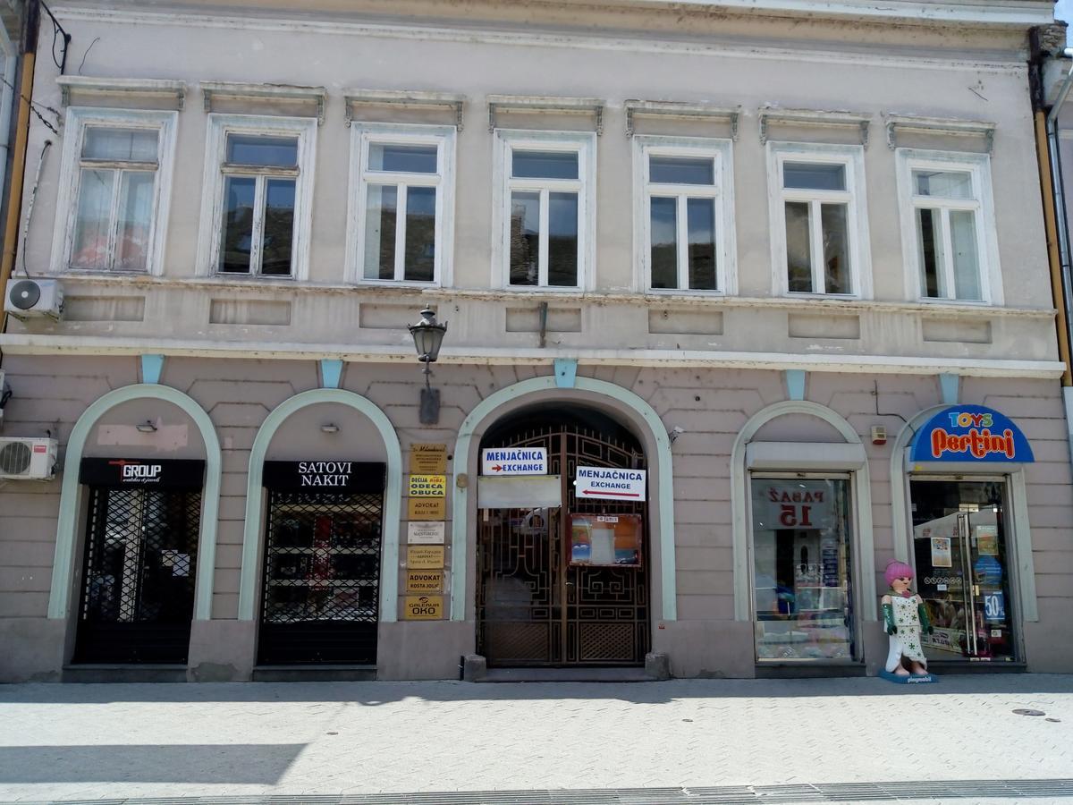 Appartement Studio Jolie à Novi Sad Extérieur photo